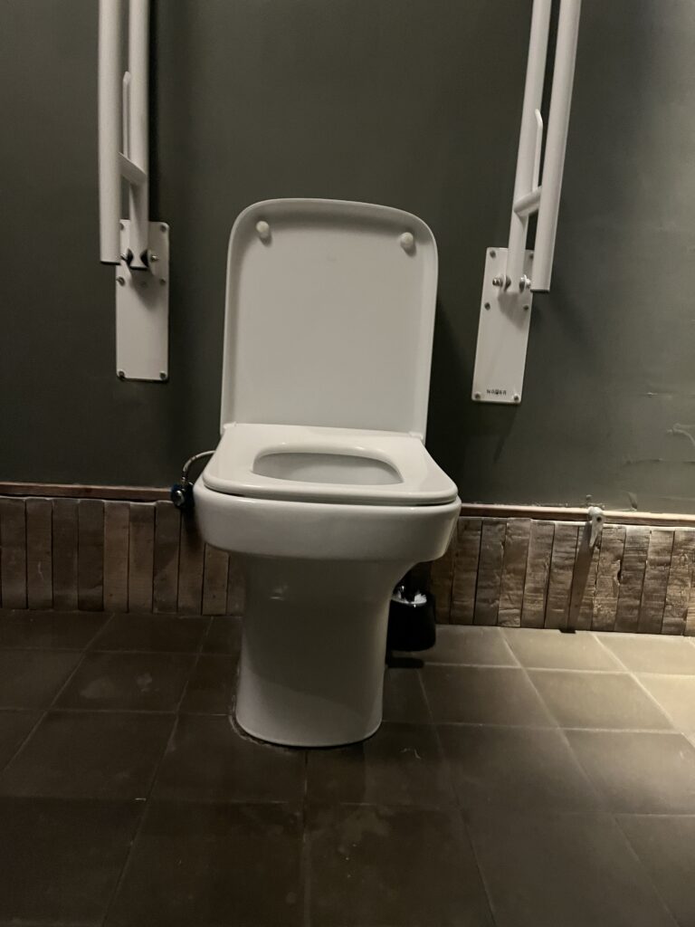 MONSTER SUSHI WC